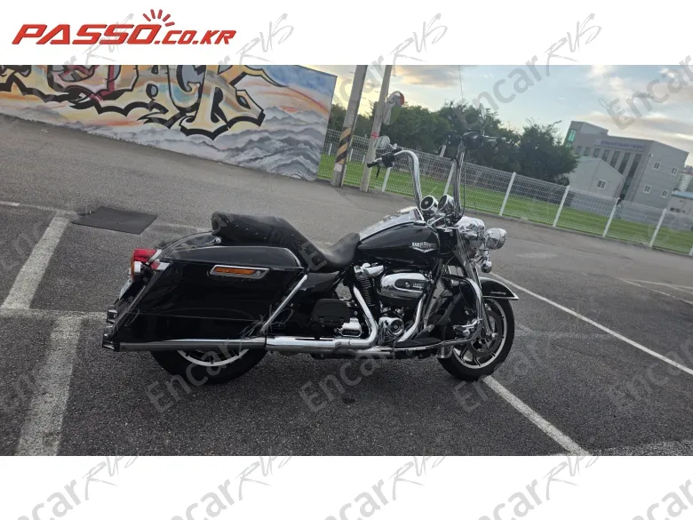 Harley-Davidson Flhr - фото 0