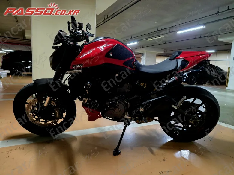 Ducati Monster 937 - фото 1