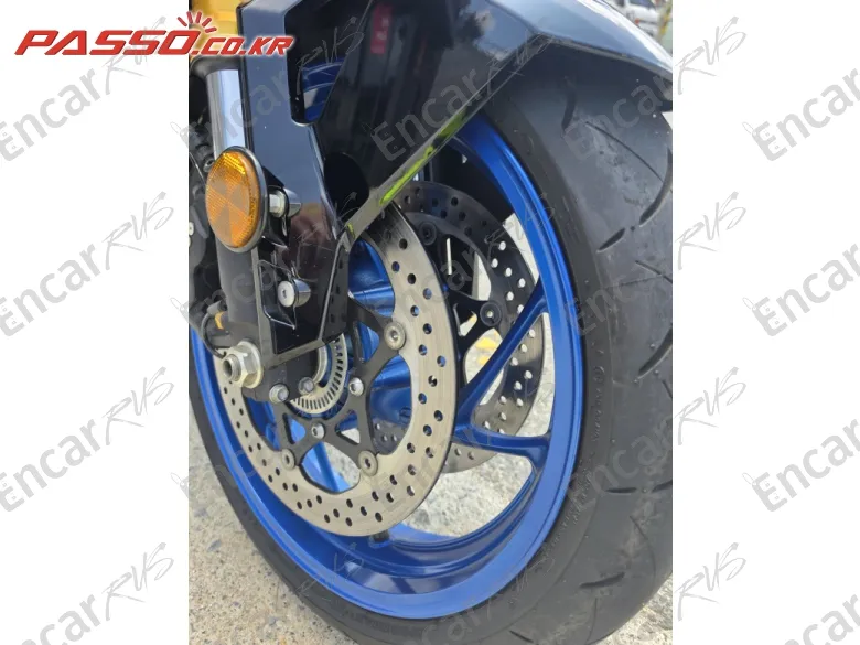 Suzuki Gsx S 1000 - фото 5