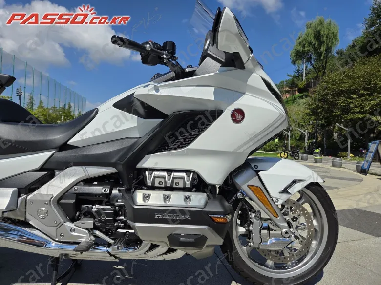 Honda Goldwing 1800 - фото 4