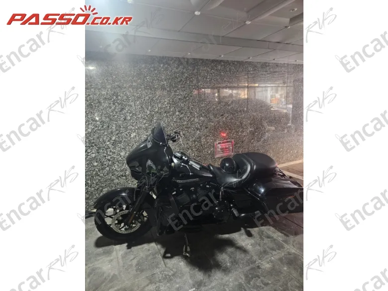 Harley-Davidson Flhxs Street Glide Special - фото 1