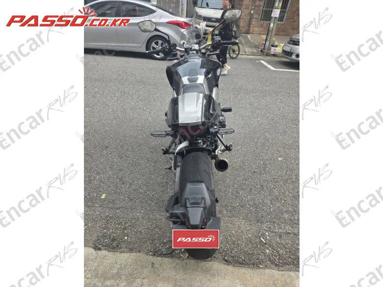 Honda Cb 1000 R - фото 2