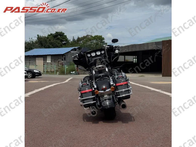 Harley-Davidson Flhxs Street Glide Special - фото 2