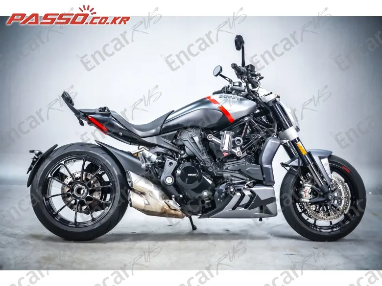 Ducati X Diavel Black Star 2021, фото 1