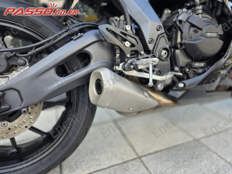 Yamaha Yzf R7 - фото 2