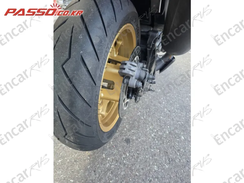 Yamaha T Max 560 - фото 5