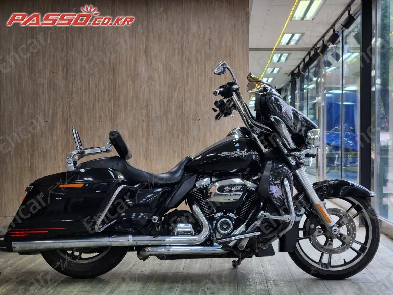 Harley-Davidson Flhx 2017, фото 1