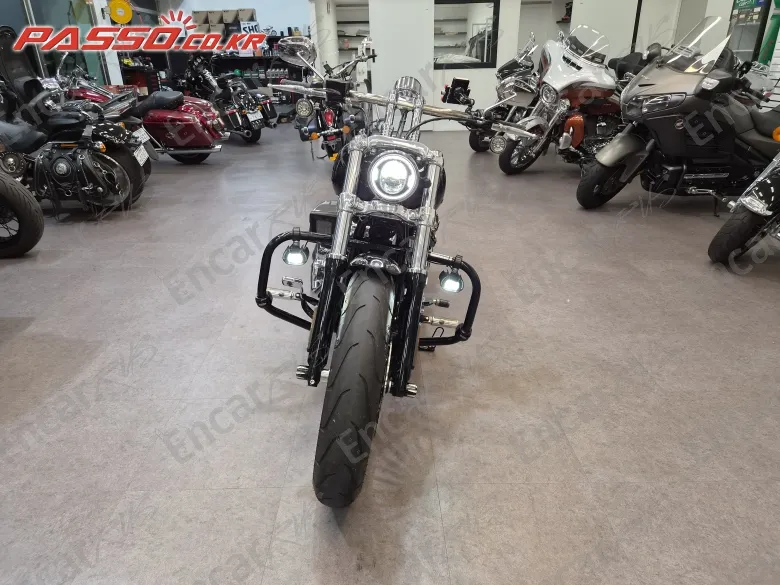 Harley-Davidson Breakout 117 - фото 4