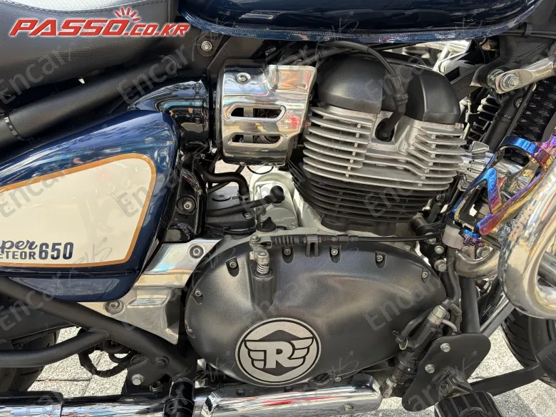Royal Enfield Super Meteor 650 - фото 5