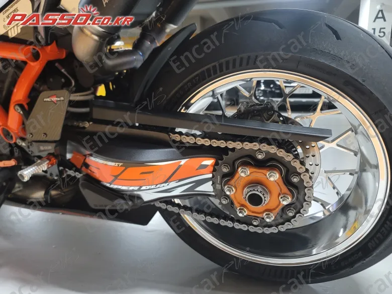 Ktm 1390 Super Duke R Evo - фото 5