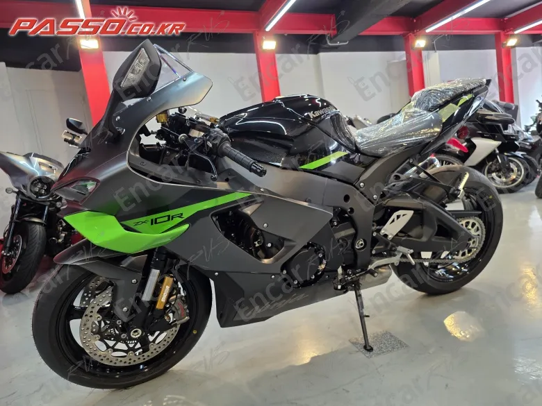 Kawasaki Zx 10 R - фото 1