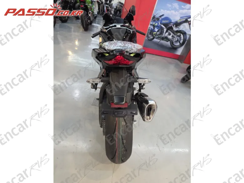 Kawasaki Zx 10 R - фото 2