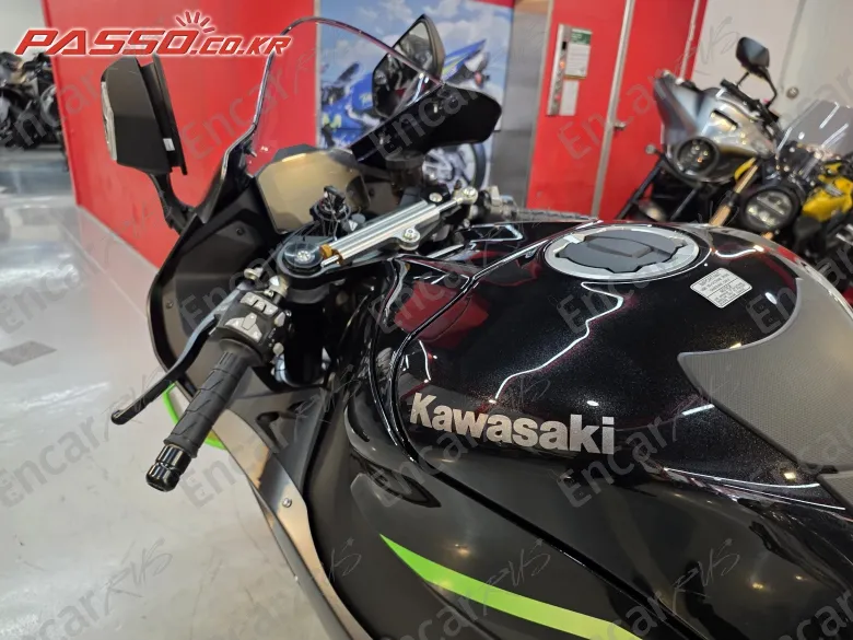 Kawasaki Zx 10 R - фото 3