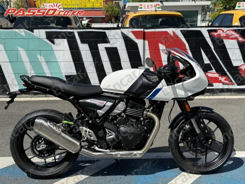 TRIUMPH THRUXTON 400 2027, фото 1