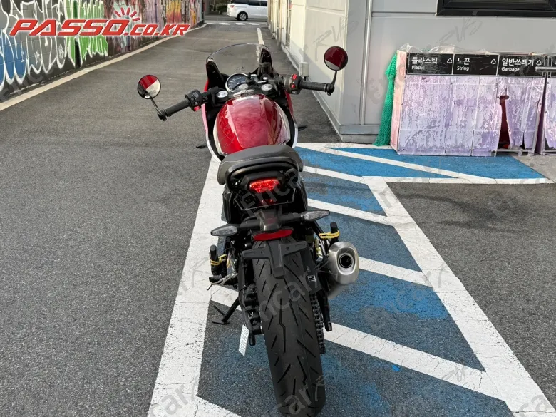 Triumph Thruxton 400 - фото 2