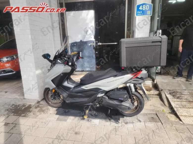 Honda Forza 350 - фото 1