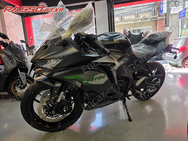 Kawasaki Ninja Zx 4 Rr - фото 1