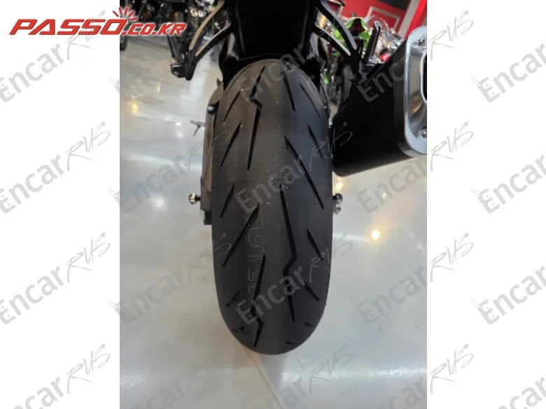 Kawasaki Zx 6 R - фото 5