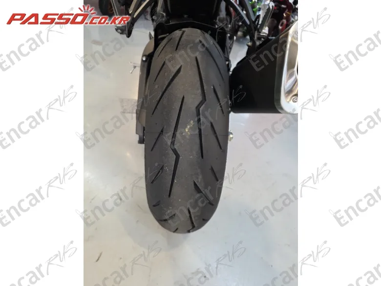 Kawasaki Zx 6 R - фото 5
