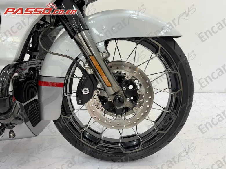 Harley-Davidson Fltrse3 - фото 3