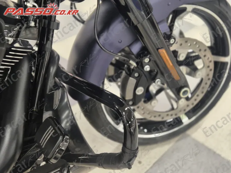 Harley-Davidson Fltr - фото 5