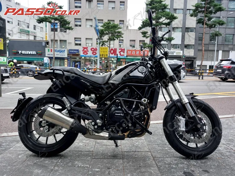 Benelli Leoncino 500 2023, фото 1
