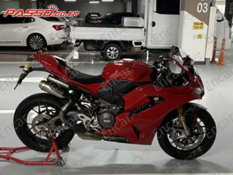 Ducati Panigale V2 S 2025, фото 1