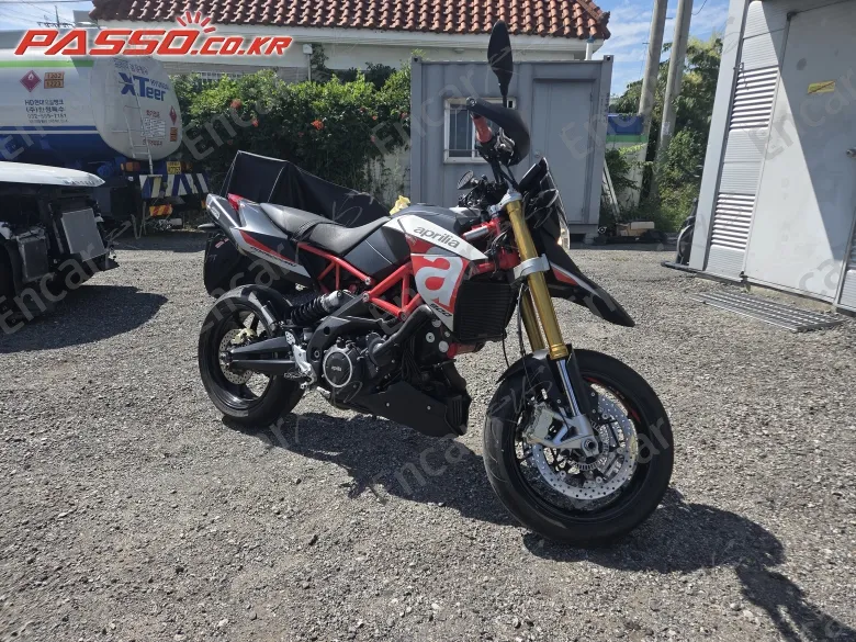 Aprilia Dorsoduro 900 2018, фото 1