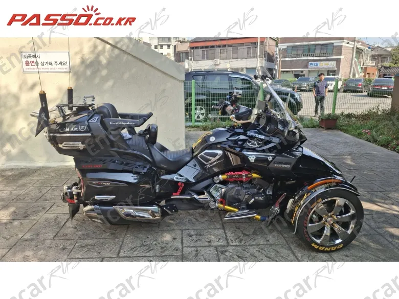 BRP Can-Am Spyder F3 Limited 2018, фото 1