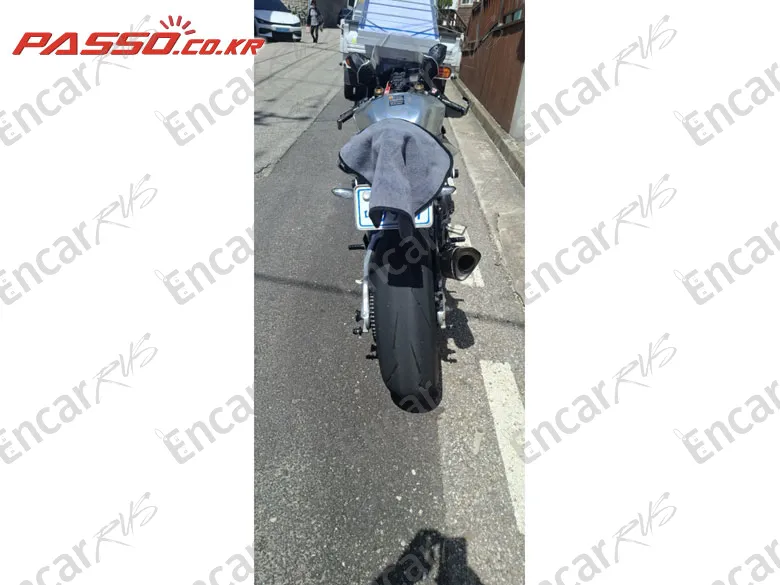 YAMAHA YZF R1 M - фото 2