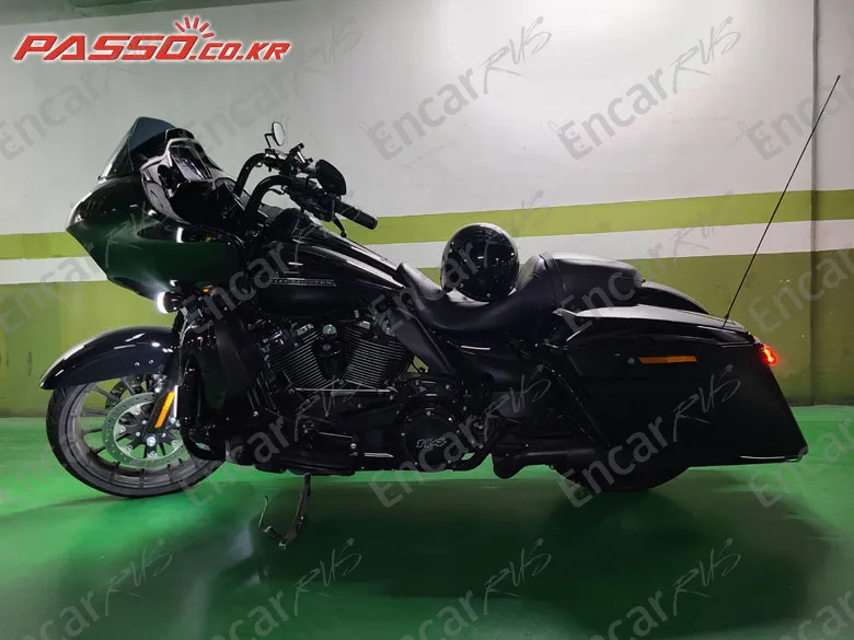 HARLEY-DAVIDSON ROAD GLIDE SPECIAL - фото 1