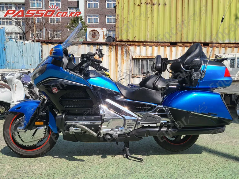 HONDA GOLDWING 1800 - фото 1