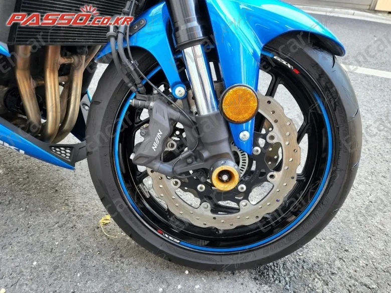 Suzuki Gsx S 750 - фото 5