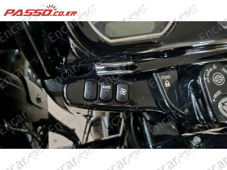 HARLEY-DAVIDSON ROAD GLIDE SPECIAL - фото 4