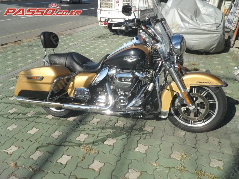 Harley-Davidson Flhr