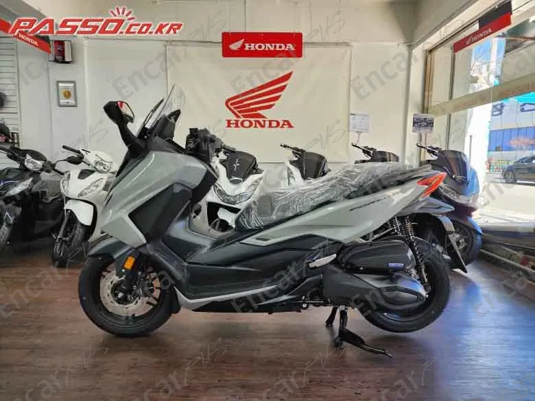 HONDA FORZA 350 - фото 1