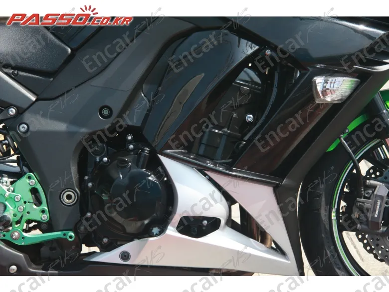 Kawasaki Z 1000 Sx - фото 4