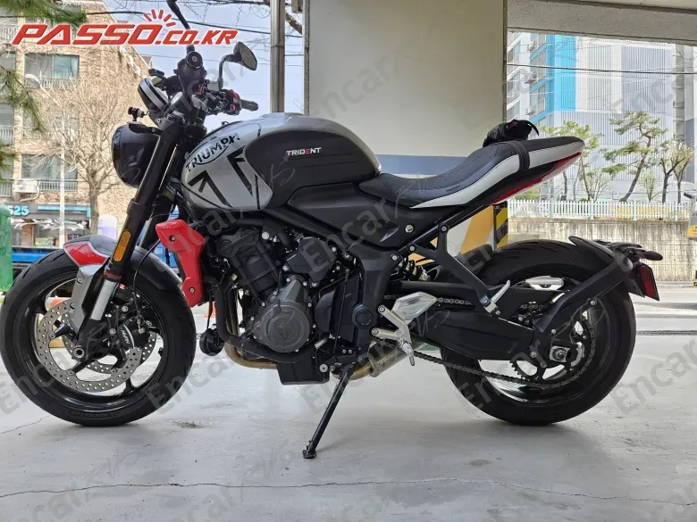 Triumph Trident 660 - фото 1