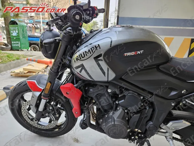 Triumph Trident 660 - фото 5